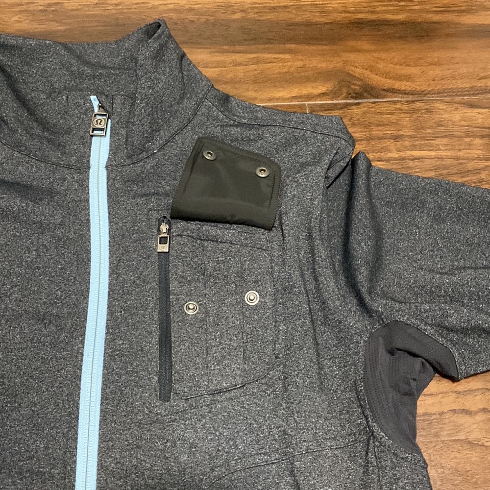 Lululemon Jacket Size Large - Picture 6 of 11